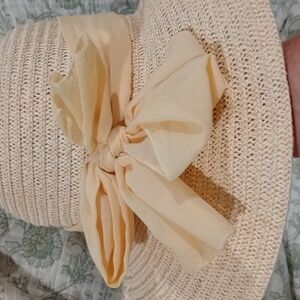 Cream Color Sun Hat with Silky Bow Straw